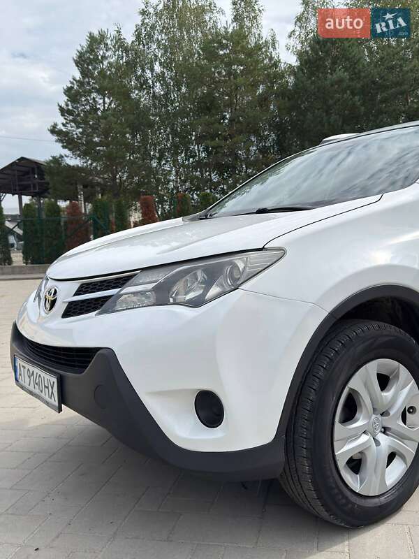 Внедорожник / Кроссовер Toyota RAV4 2015 в Долине фото 3 Внедорожник / Кроссовер Toyota RAV4 2015 в Долине