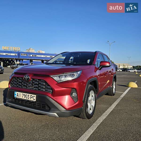 Позашляховик / Кросовер Toyota RAV4 2019 в Києві