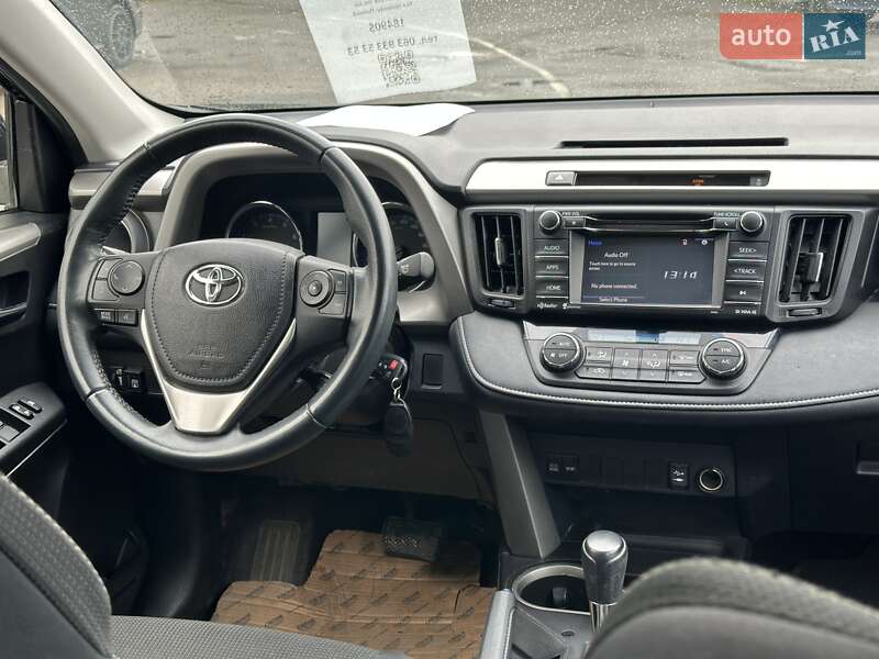 Внедорожник / Кроссовер Toyota RAV4 2016 в Киеве