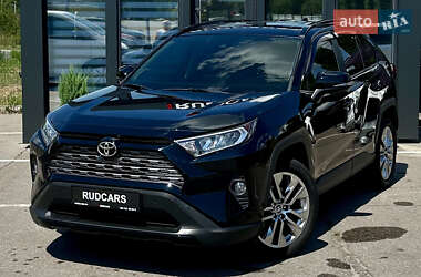 Внедорожник / Кроссовер Toyota RAV4 2019 в Кременчуге
