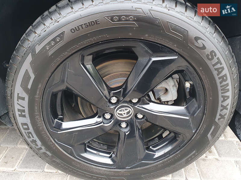 Внедорожник / Кроссовер Toyota RAV4 2019 в Днепре