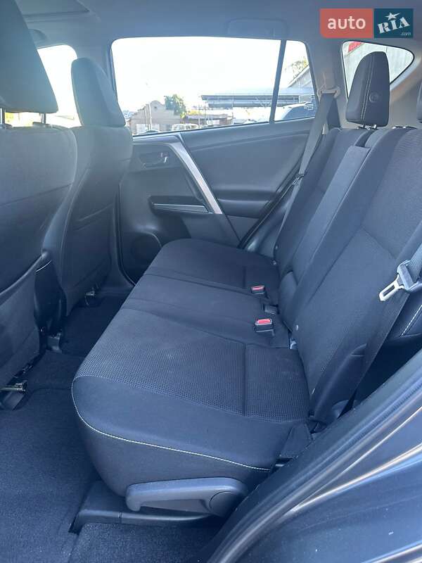 Внедорожник / Кроссовер Toyota RAV4 2015 в Коломые