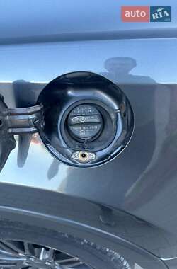 Внедорожник / Кроссовер Toyota RAV4 2015 в 