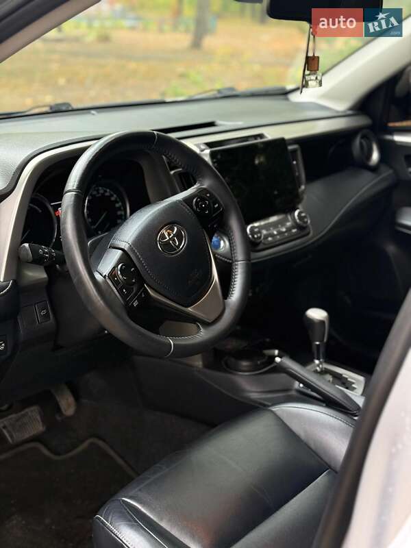Позашляховик / Кросовер Toyota RAV4 2018 в Чугуєві фото 6 Позашляховик / Кросовер Toyota RAV4 2018 в Чугуєві