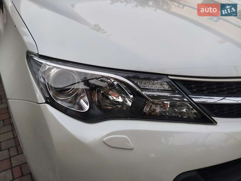 Позашляховик / Кросовер Toyota RAV4 2013 в Одесі