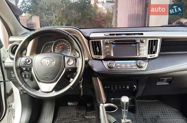 Внедорожник / Кроссовер Toyota RAV4 2013 в 