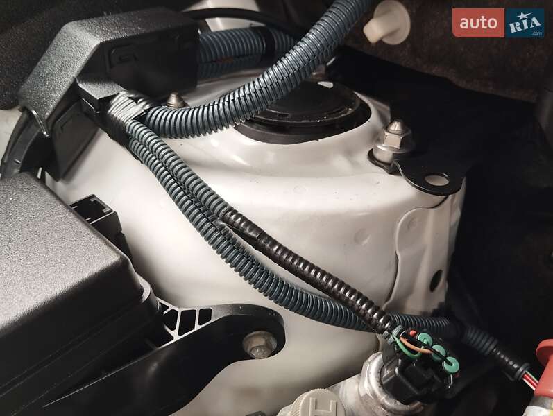 Позашляховик / Кросовер Toyota RAV4 2013 в Одесі