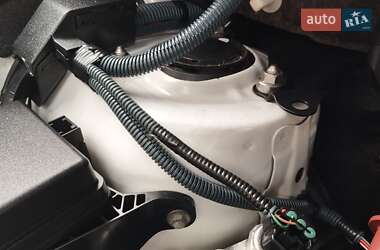 Внедорожник / Кроссовер Toyota RAV4 2013 в 