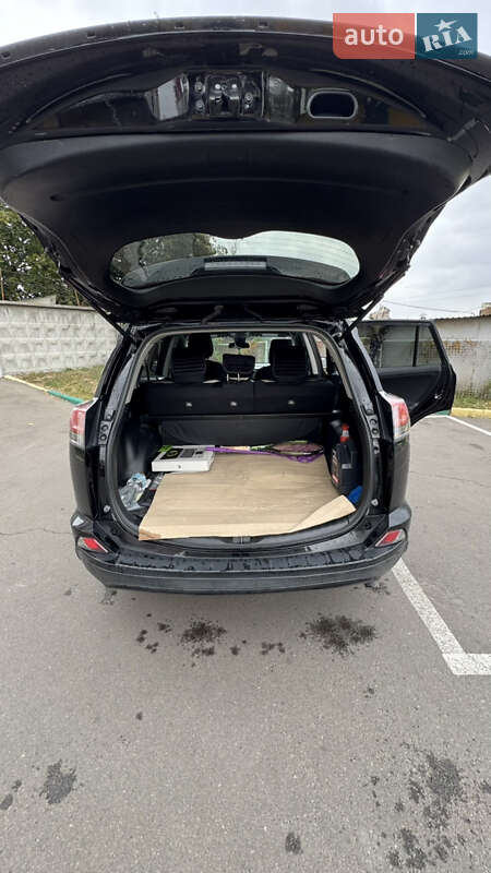 Позашляховик / Кросовер Toyota RAV4 2017 в Києві