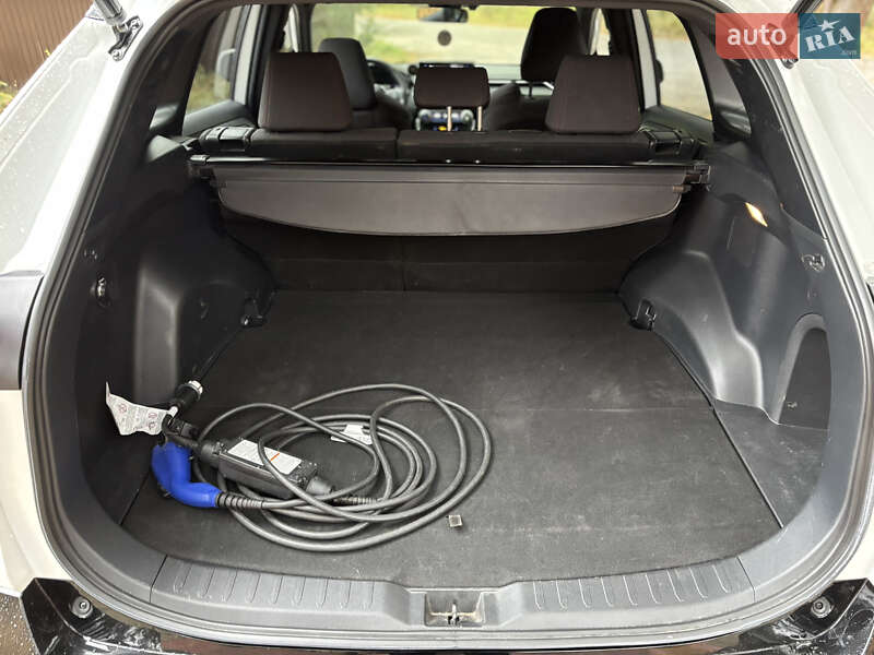 Внедорожник / Кроссовер Toyota RAV4 2021 в Киеве