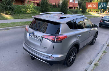 Позашляховик / Кросовер Toyota RAV4 2017 в  фото 8 Позашляховик / Кросовер Toyota RAV4 2017 в