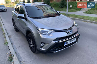 Позашляховик / Кросовер Toyota RAV4 2017 в  фото 49 Позашляховик / Кросовер Toyota RAV4 2017 в