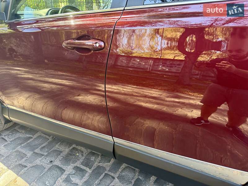 Позашляховик / Кросовер Toyota RAV4 2017 в Кам'янському