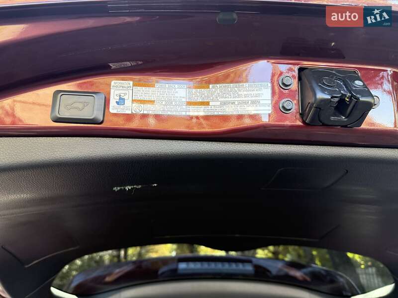 Позашляховик / Кросовер Toyota RAV4 2017 в Кам'янському