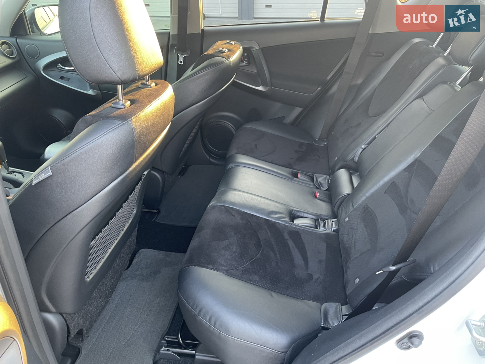2011 Toyota RAV 4 - мініатюра 19