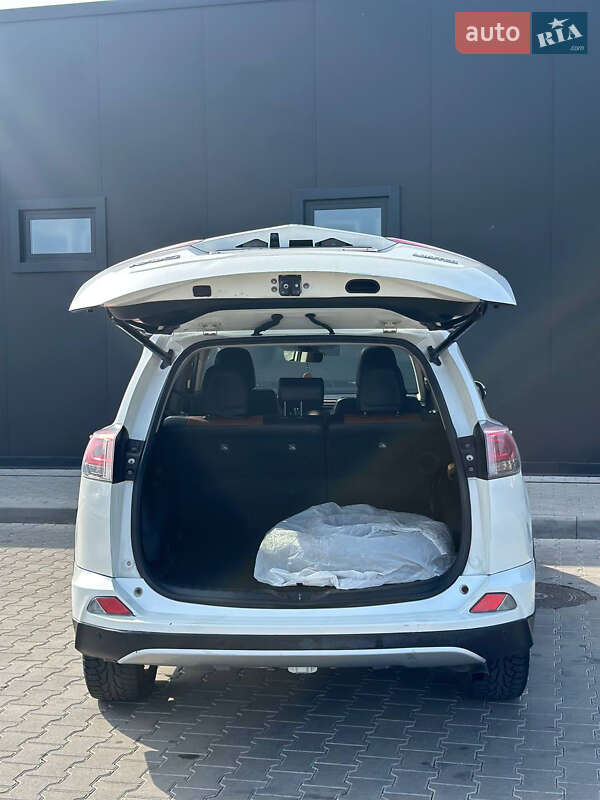 Внедорожник / Кроссовер Toyota RAV4 2016 в Одессе