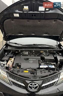 Внедорожник / Кроссовер Toyota RAV4 2013 в 
