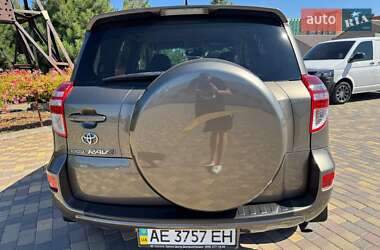Внедорожник / Кроссовер Toyota RAV4 2011 в 