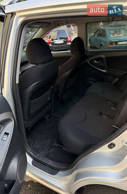 Внедорожник / Кроссовер Toyota RAV4 2007 в 
