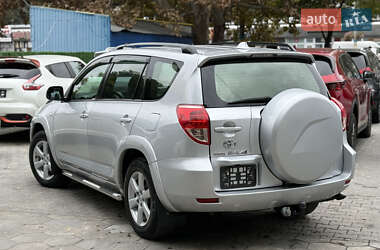 Внедорожник / Кроссовер Toyota RAV4 2007 в 