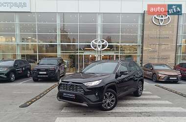 Позашляховик / Кросовер Toyota RAV4 2024 в Києві
