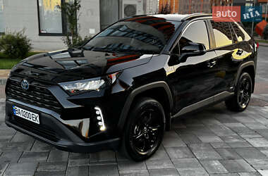 Внедорожник / Кроссовер Toyota RAV4 2021 в Киеве