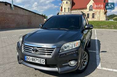 Внедорожник / Кроссовер Toyota RAV4 2011 в 