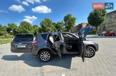 Внедорожник / Кроссовер Toyota RAV4 2011 в 