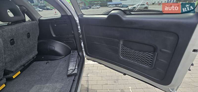 Позашляховик / Кросовер Toyota RAV4 2004 в Одесі