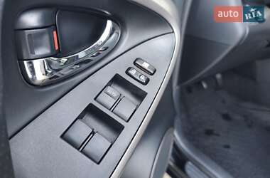 Внедорожник / Кроссовер Toyota RAV4 2007 в 