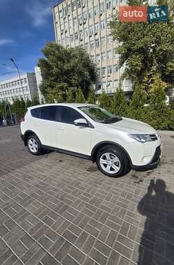 Внедорожник / Кроссовер Toyota RAV4 2013 в 