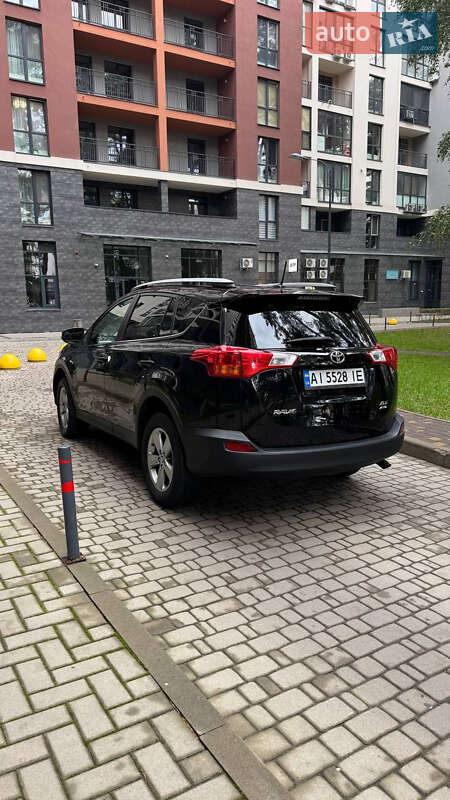 Позашляховик / Кросовер Toyota RAV4 2014 в Броварах