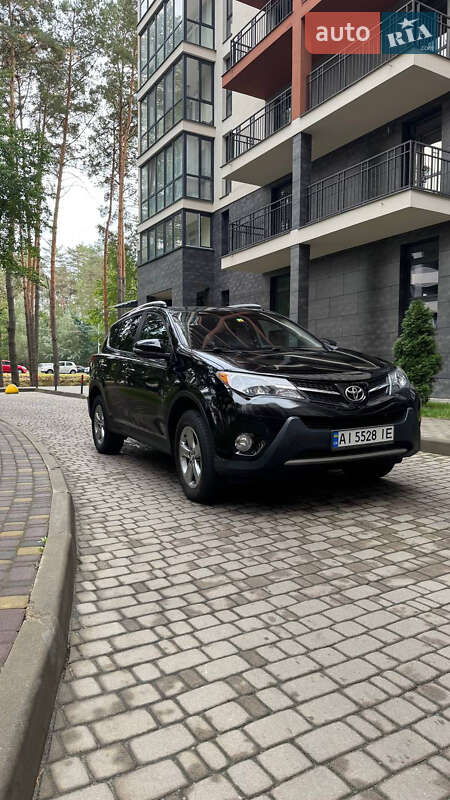 Позашляховик / Кросовер Toyota RAV4 2014 в Броварах