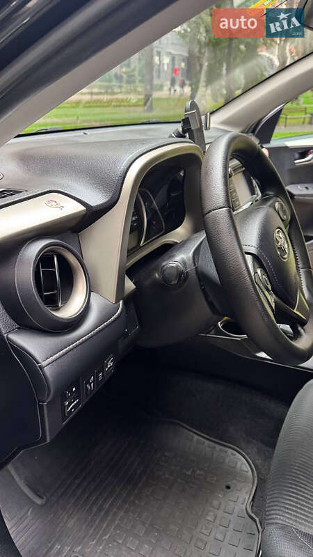 Позашляховик / Кросовер Toyota RAV4 2014 в Броварах