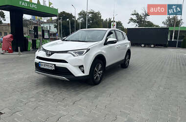 Внедорожник / Кроссовер Toyota RAV4 2017 в Одессе