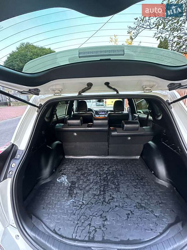 Позашляховик / Кросовер Toyota RAV4 2017 в Києві