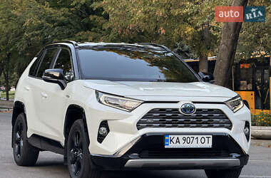Внедорожник / Кроссовер Toyota RAV4 2021 в Днепре