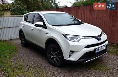 Внедорожник / Кроссовер Toyota RAV4 2017 в Виннице