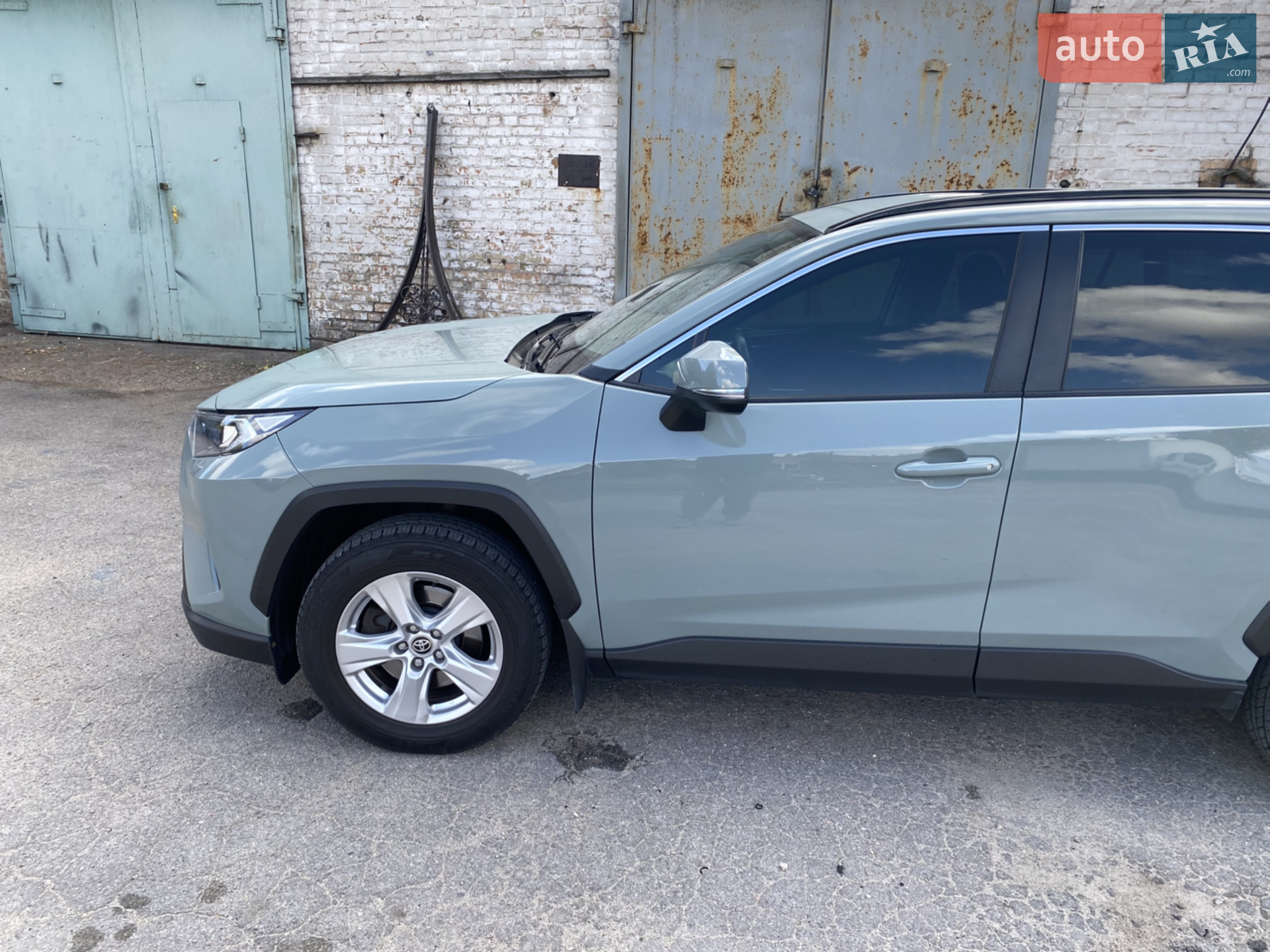 2020 Toyota RAV 4 - мініатюра 3