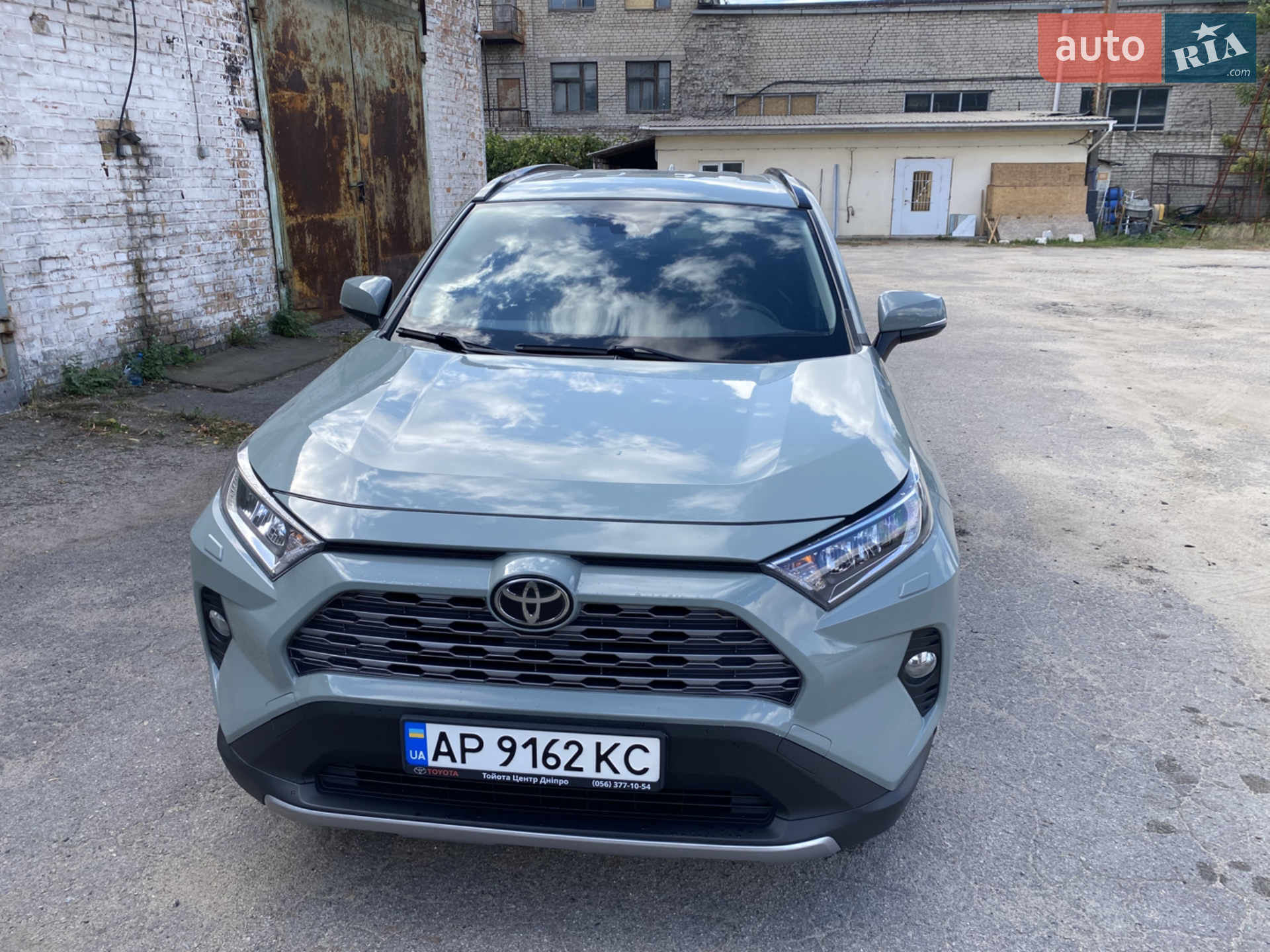 2020 Toyota RAV 4 - фото 1