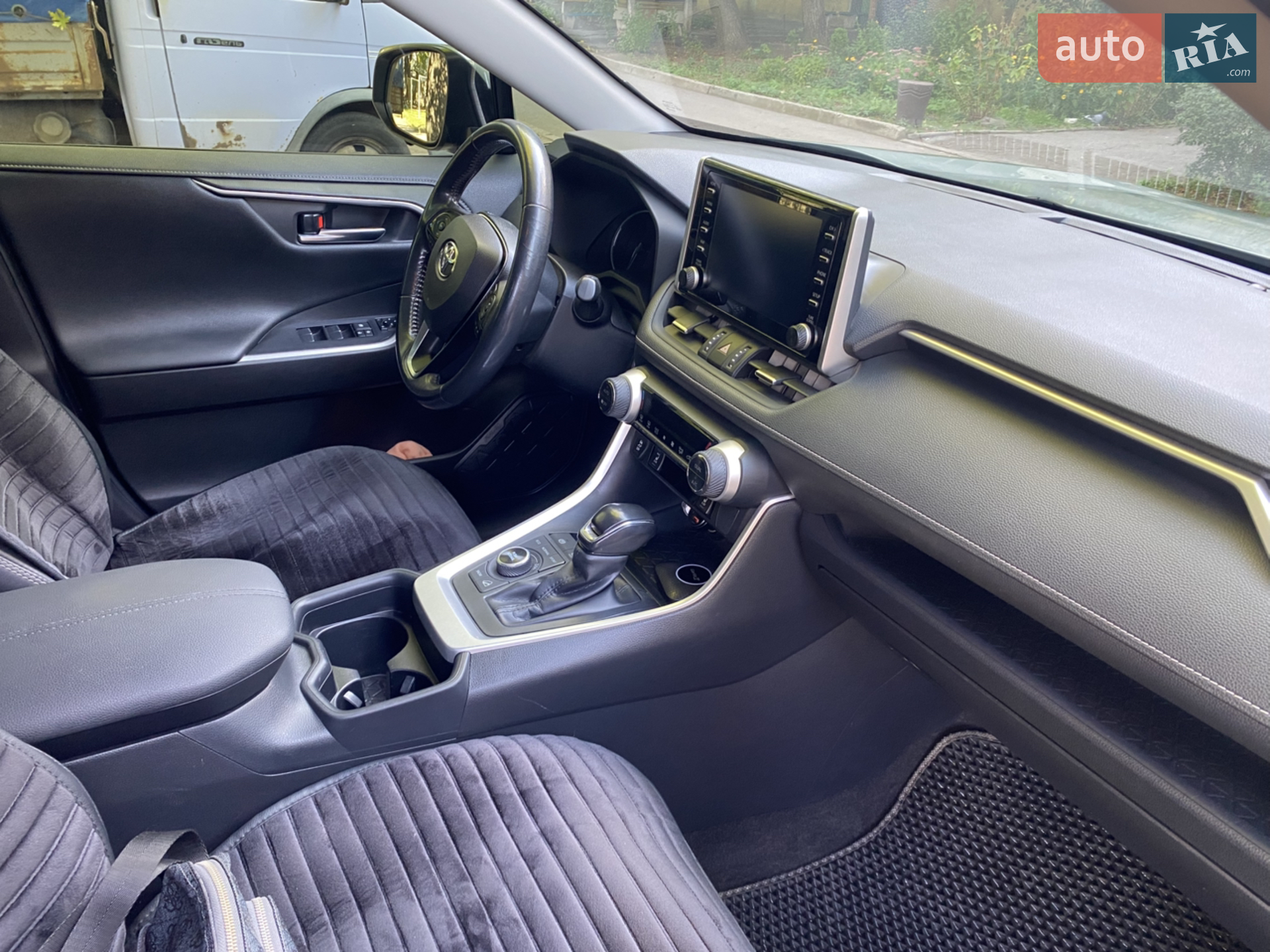 2020 Toyota RAV 4 - мініатюра 12