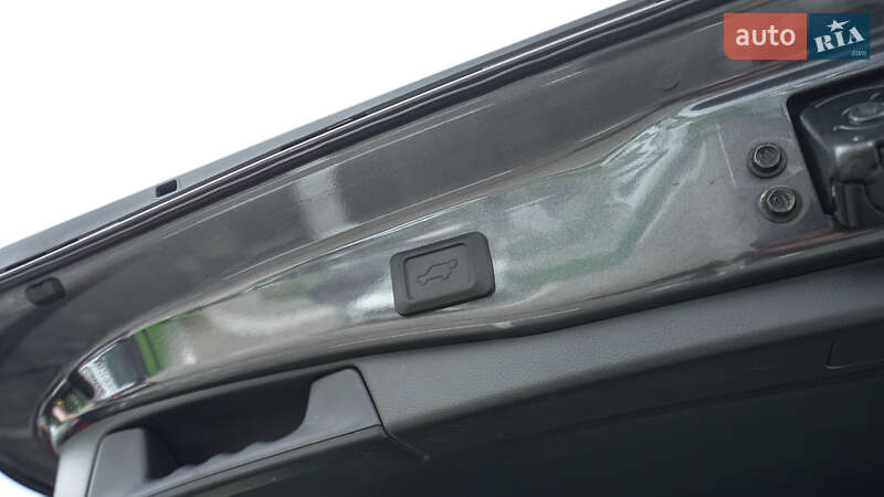 Внедорожник / Кроссовер Toyota RAV4 2024 в Львове