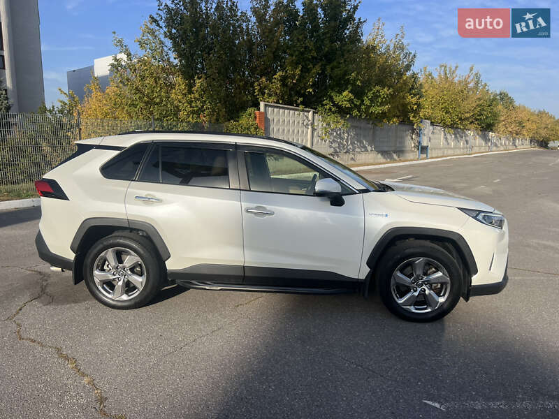 Позашляховик / Кросовер Toyota RAV4 2019 в Харкові фото 6 Позашляховик / Кросовер Toyota RAV4 2019 в Харкові