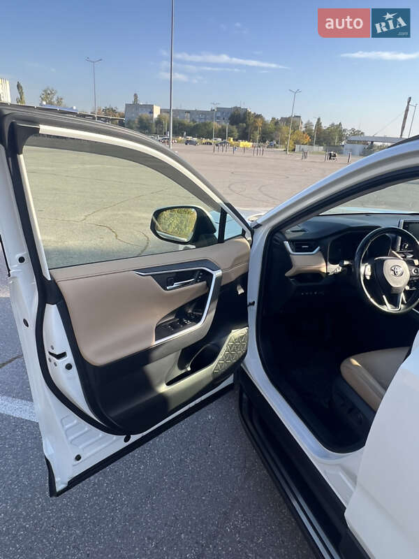 Позашляховик / Кросовер Toyota RAV4 2019 в Харкові фото 22 Позашляховик / Кросовер Toyota RAV4 2019 в Харкові