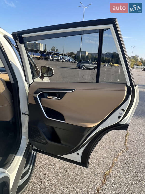 Позашляховик / Кросовер Toyota RAV4 2019 в Харкові фото 26 Позашляховик / Кросовер Toyota RAV4 2019 в Харкові