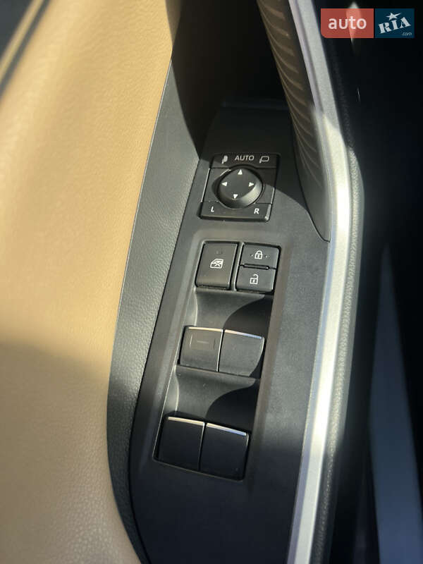 Позашляховик / Кросовер Toyota RAV4 2019 в Харкові фото 33 Позашляховик / Кросовер Toyota RAV4 2019 в Харкові