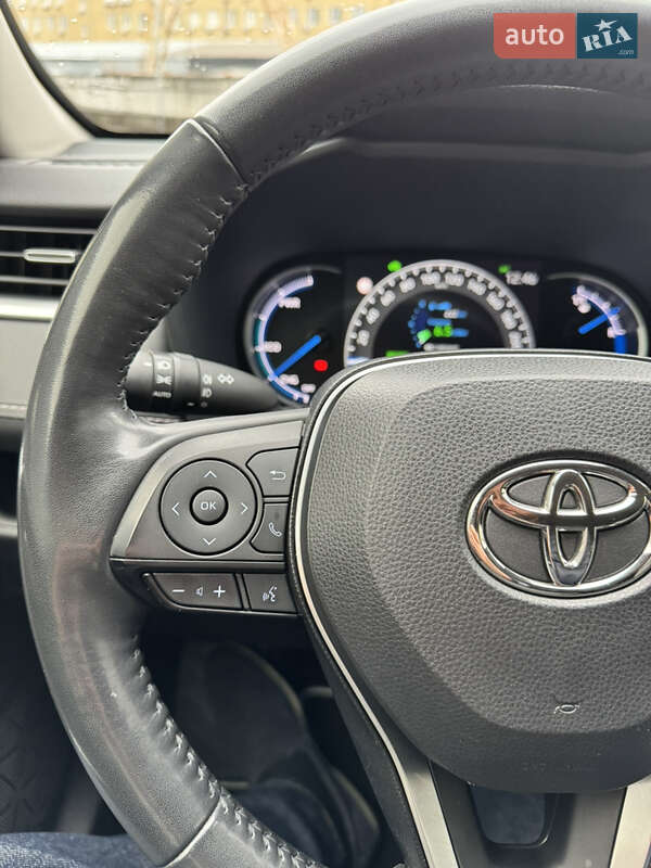 Позашляховик / Кросовер Toyota RAV4 2022 в Києві