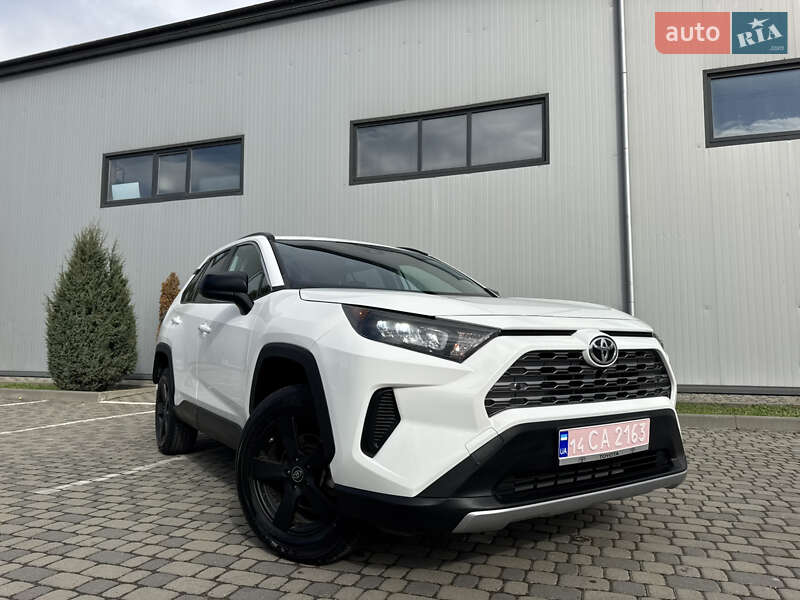 Toyota RAV4 2021