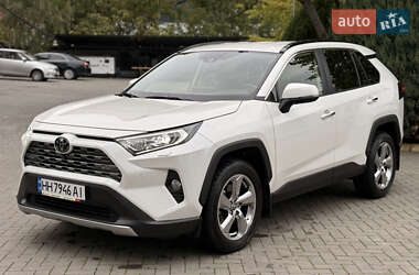 Внедорожник / Кроссовер Toyota RAV4 2020 в Одессе