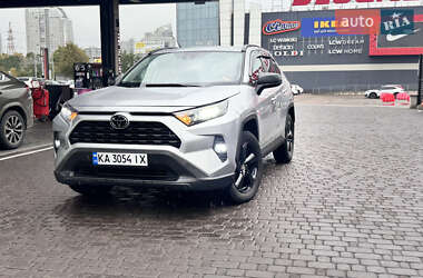 Позашляховик / Кросовер Toyota RAV4 2020 в Києві
